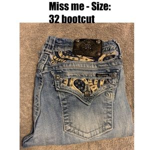 Miss me Jeans - Size: 32 Inseam: 34 -  Bootcut